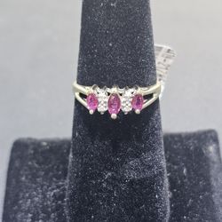 14kt YG Ring With Red and Clear Stones. (C-2) SIZE 6.5 ASK FOR RYAN. #(contact info removed)68