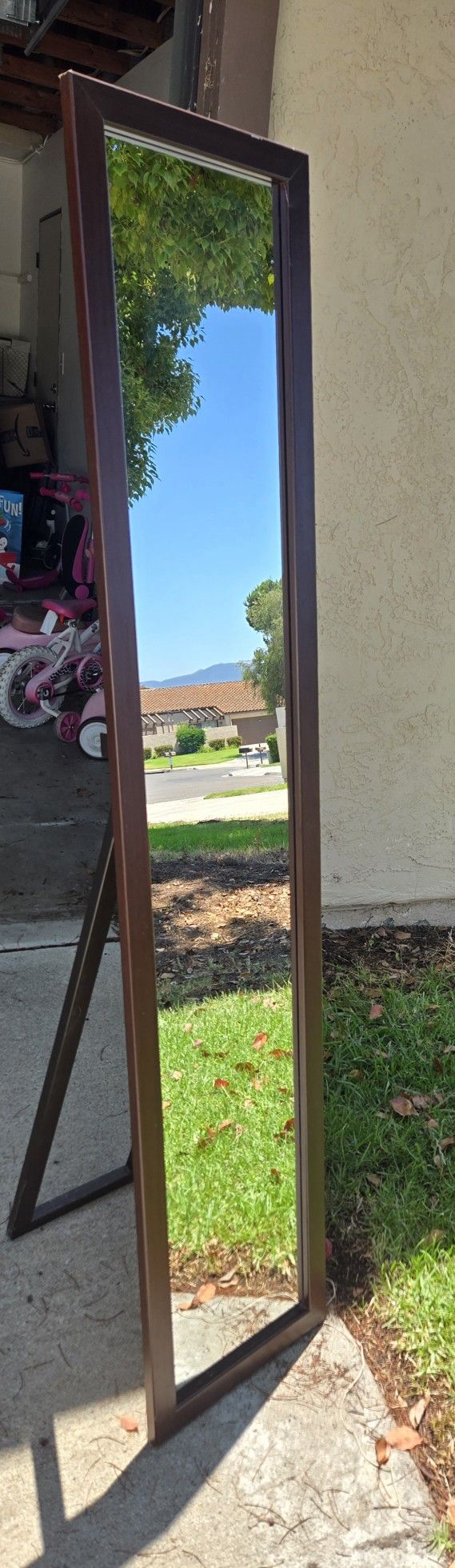 Stand Up Mirror