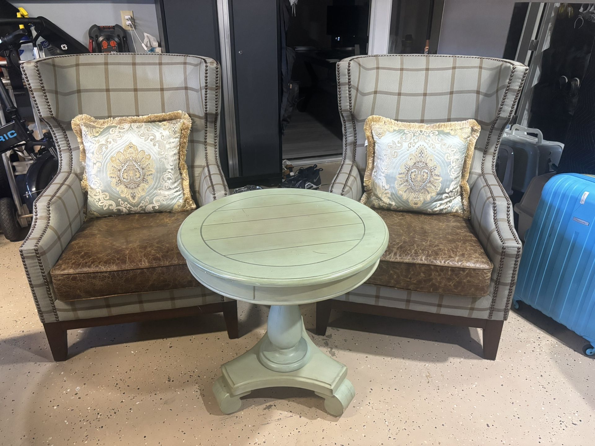 Couches + Table