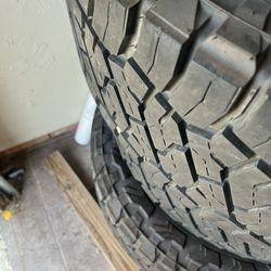Toyo Tires 37/12.5/20 