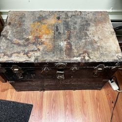 Vintage Pieces 