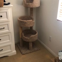 Cat Tree With Scratch Pad 