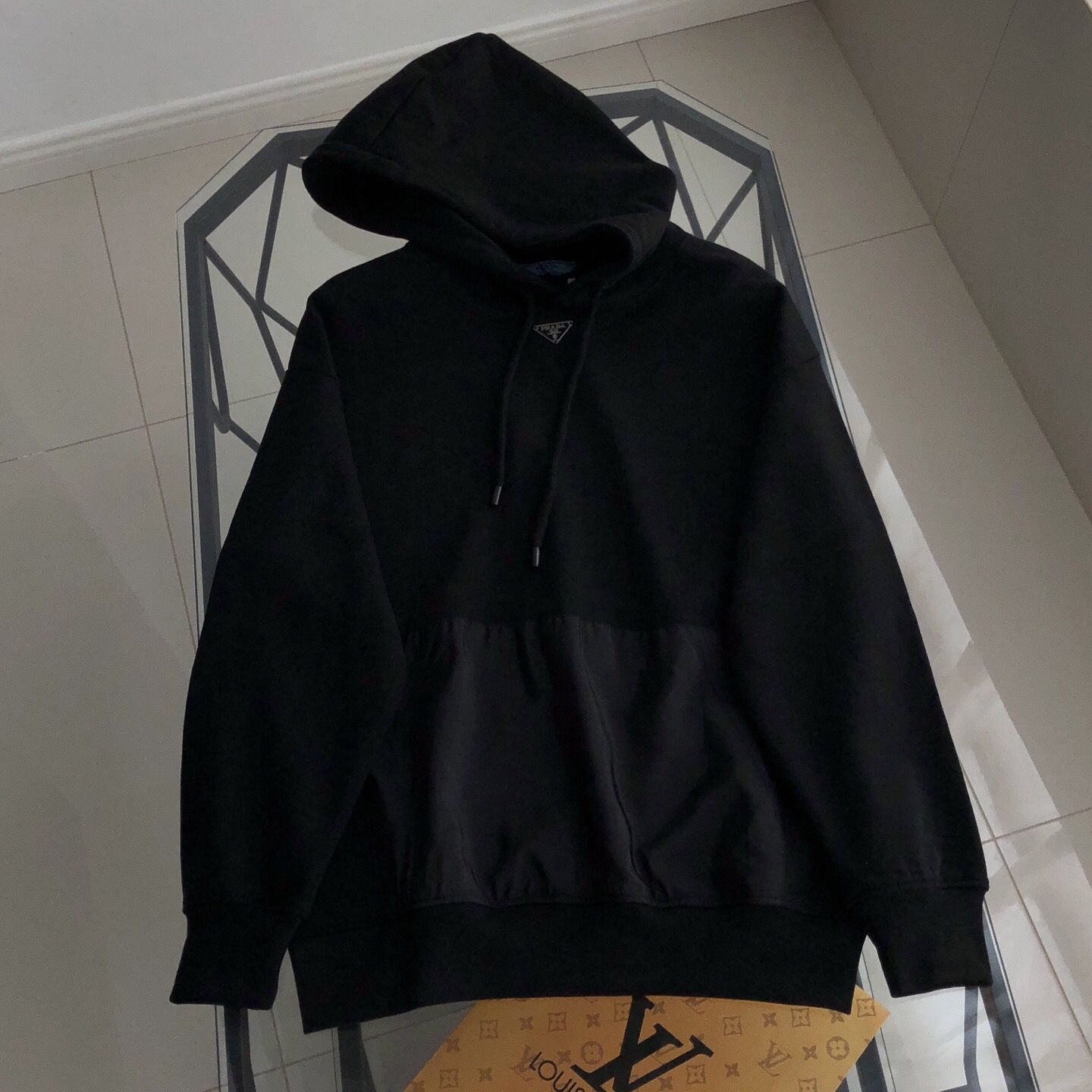 Prada Menโs Hoodie 2025 New