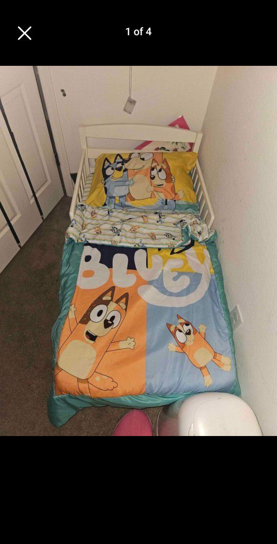 Toddler Bed Frame, Mattress And Bedding 