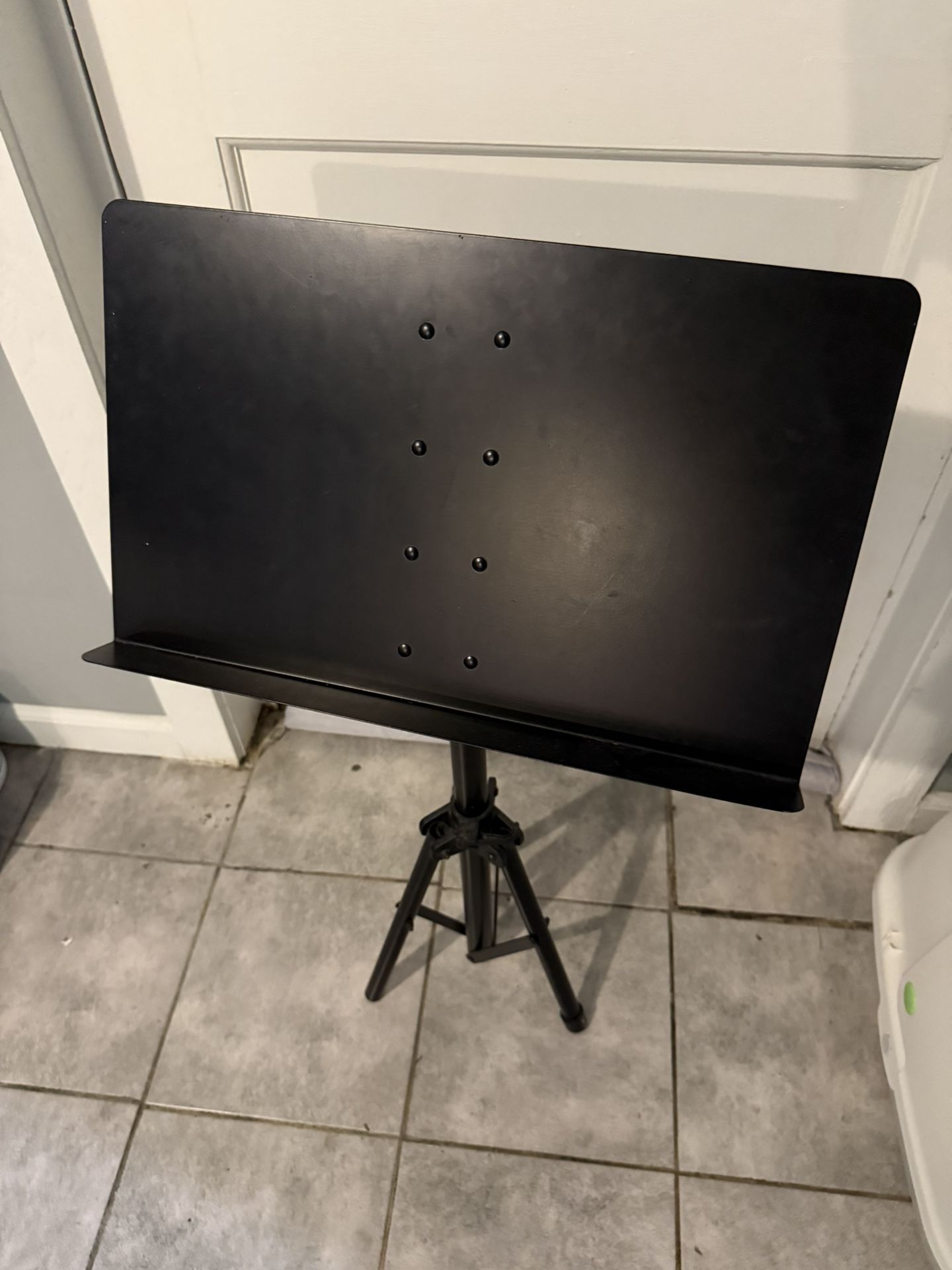 Music Sheet Stand