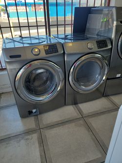 Samsung frontload washer & gas dryer