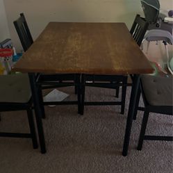 Table With Four Chair