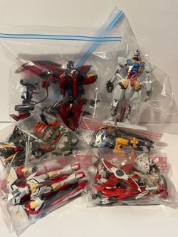 Gundam figure lot