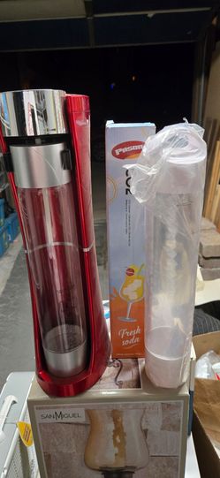 Soda maker