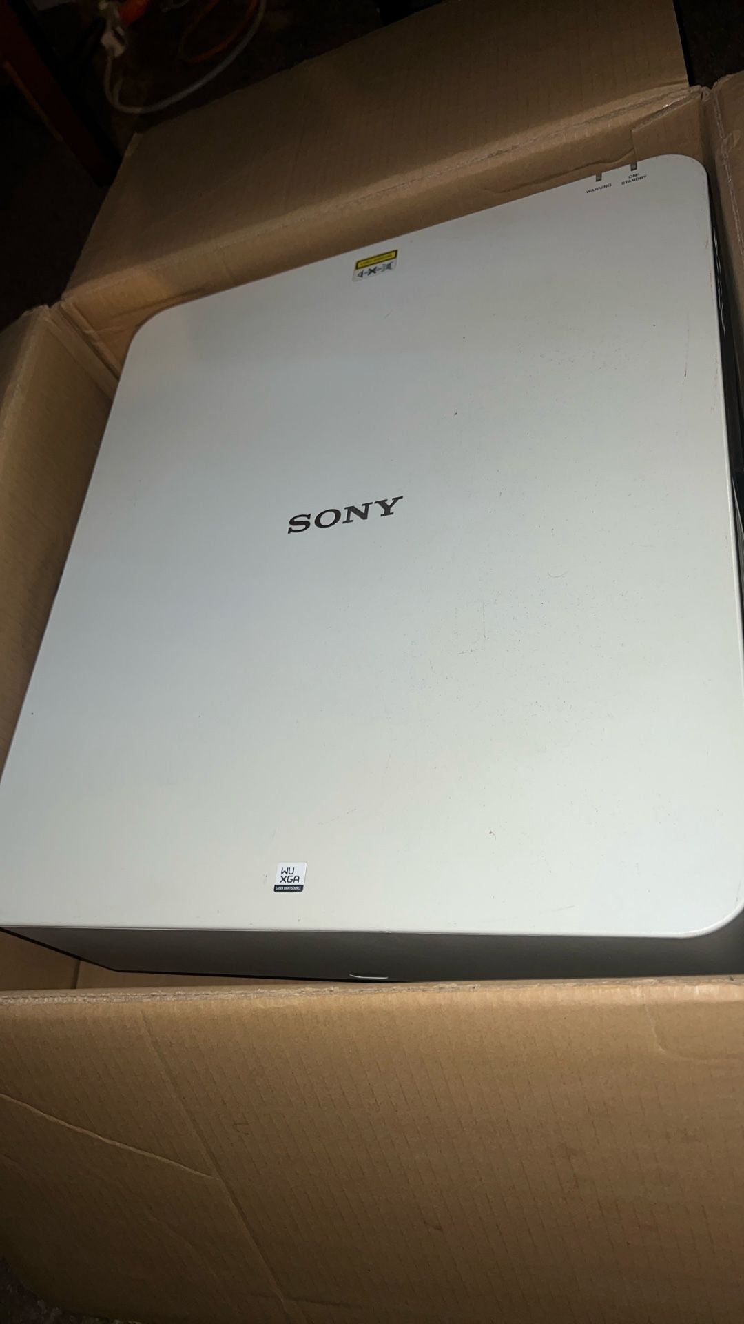 White Sony Data Projector Model no. VPL-FHZF7