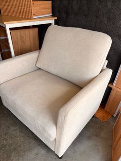 Arm chair