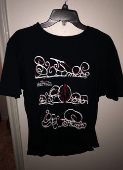 Men’s supreme shirt