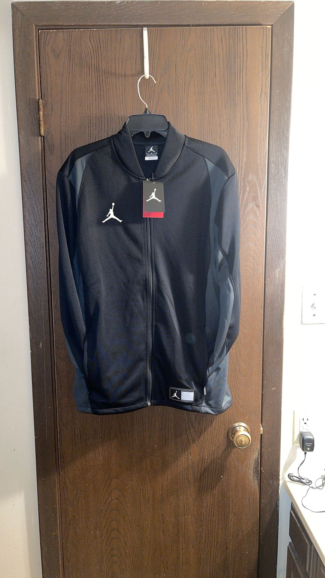 JORDAN JACKET 