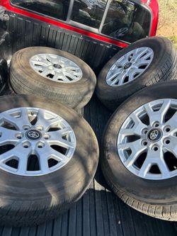 2024-2025 Toyota Tacoma OEM wheels and tires