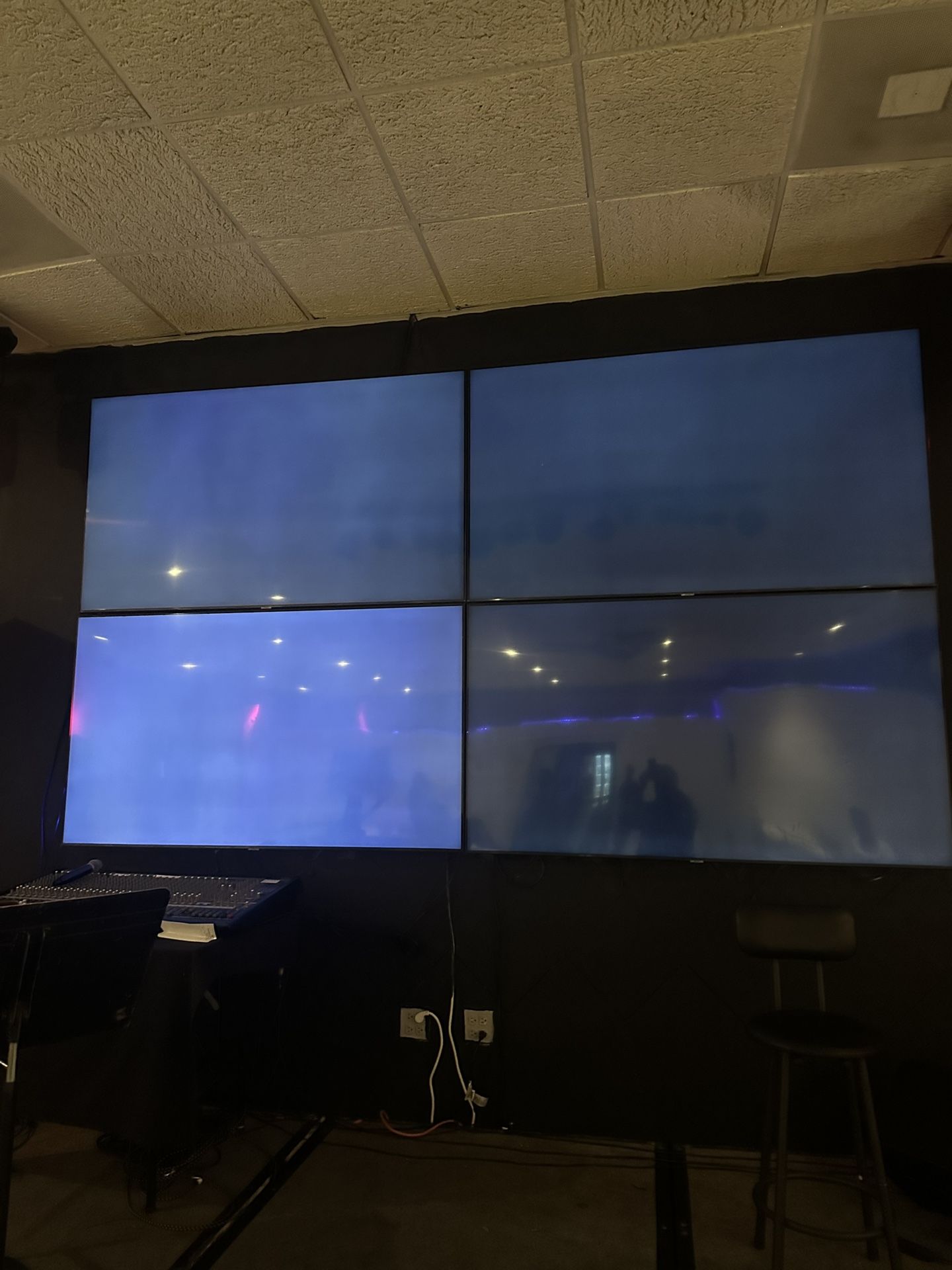 4 Samsung tv