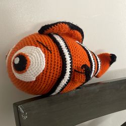 Disney’s Nemo Plushie/ Peluche De Nemo 