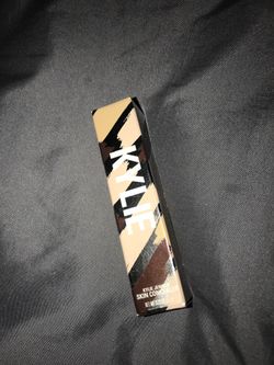 Kylie Jenner concealer
