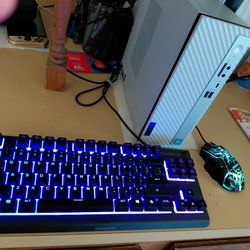 Lenovo IdeaCentre 3 Small Form Factor Desktop PC With Backlit Keyboard And Mouse (Intel R 300 (U300) Processor 3.90GHz, 8GB RAM, 256GB NVMe, W11 PRO) 