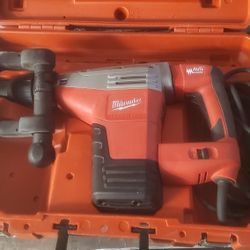 Milwaukee 14lb SDS Demolition Hammer 