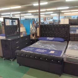 💥 Queen Bedroom Set 