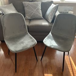 navn bodsøvelser frynser 2 Velvet Dining Chairs for Sale in Brooklyn, NY - OfferUp