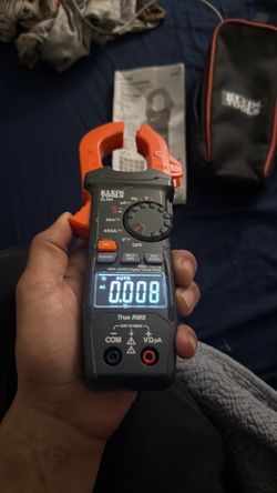 Klein Tools CL390 Digital Clamp Meter