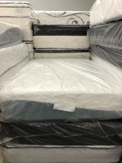 QUEEN MEMORY FOAM MATTRESS AND BOX