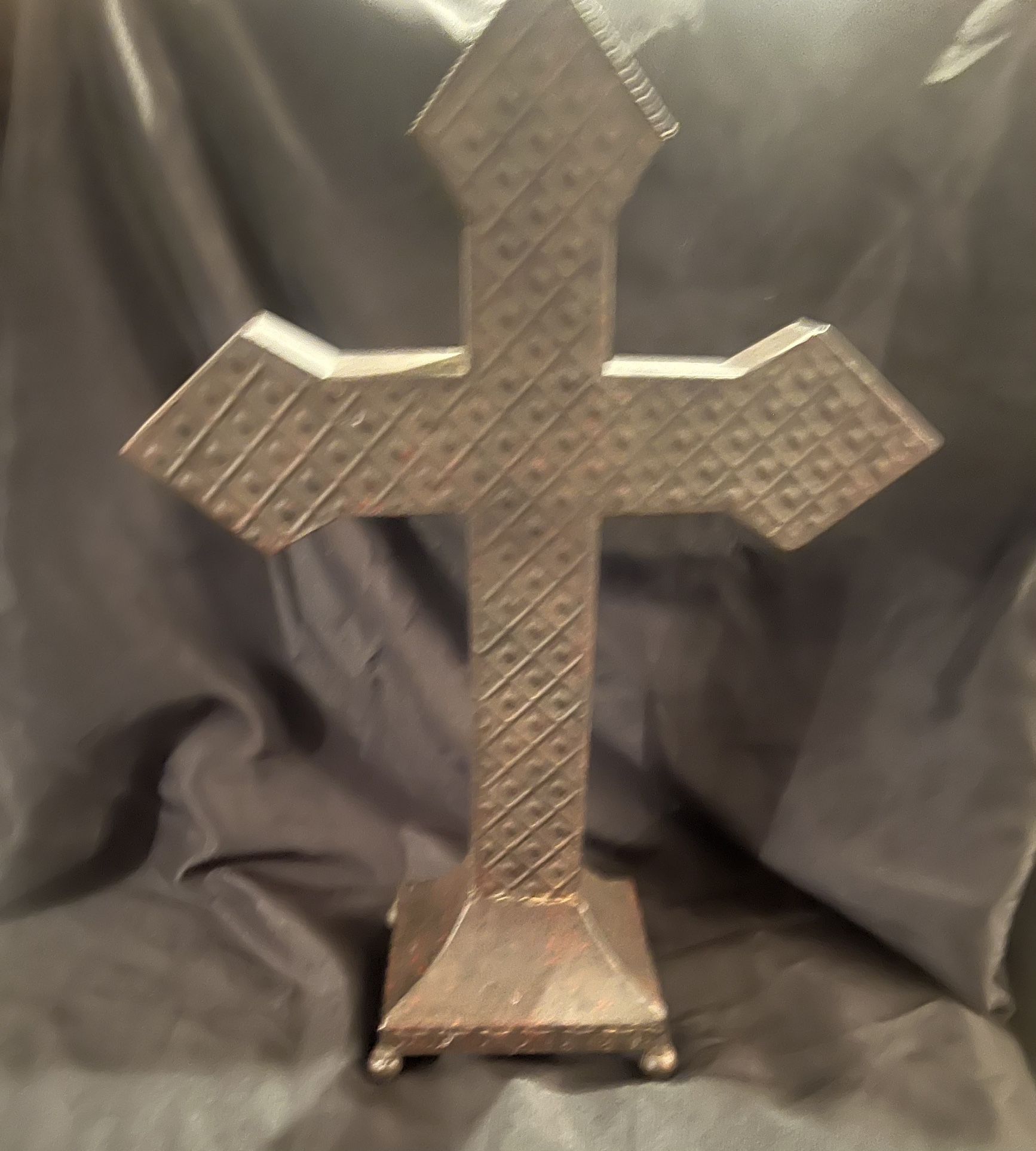 Metal Cross Decor