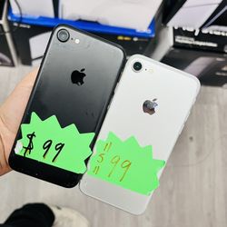 iPhone 7 64GB UNLOCKED 