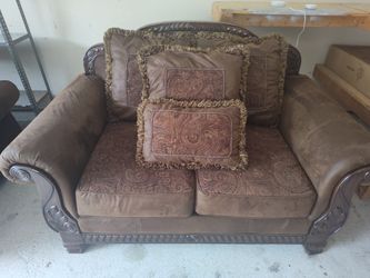 Brown Sofa And Loveseat 
