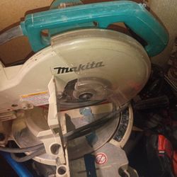 Makita Compound Miter Saw 10in Corded