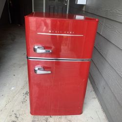 Magic chef Mini Fridge/freezer 