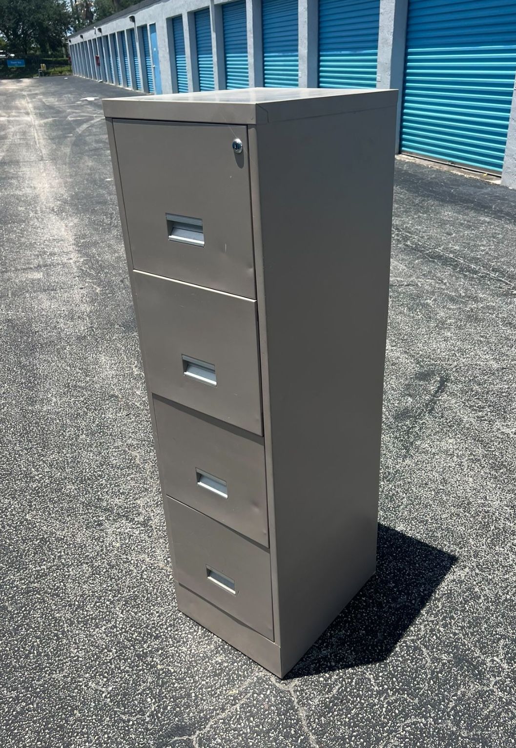 Delivery Available! 5 Drawer Beige File Filing Home Office Vertical Storage Cabinet! Unlocked, no key. 18x15x52in