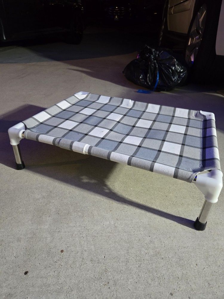 Elevated Dog Bed