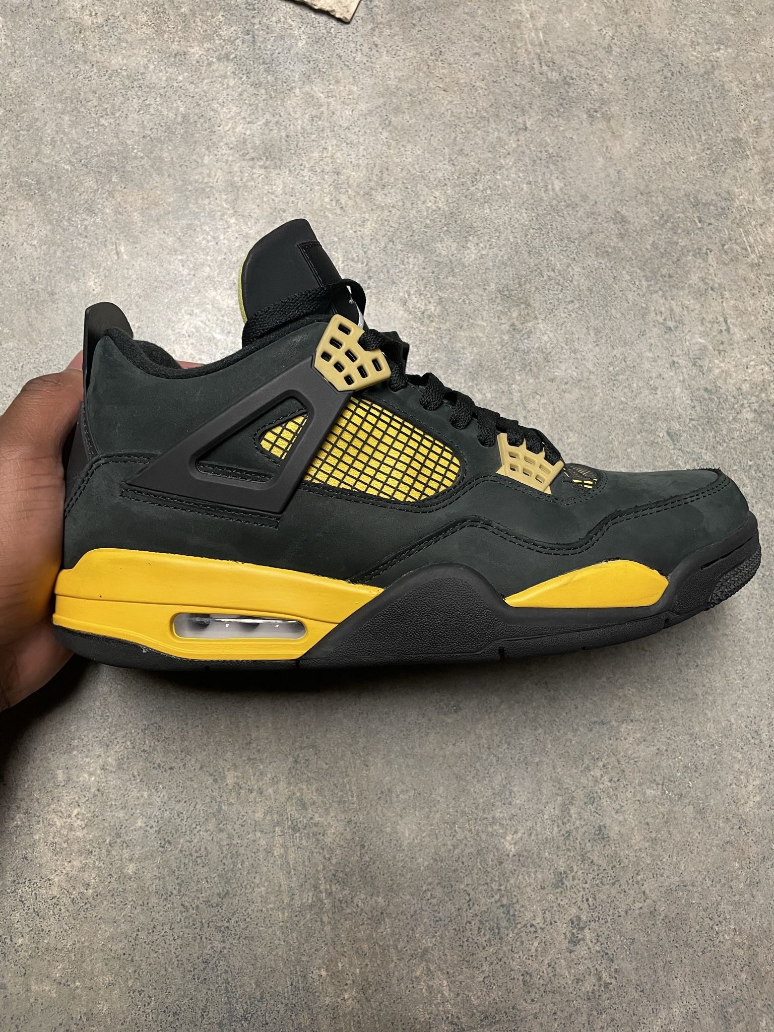 Jordan 4 Retro ‘Thunder’