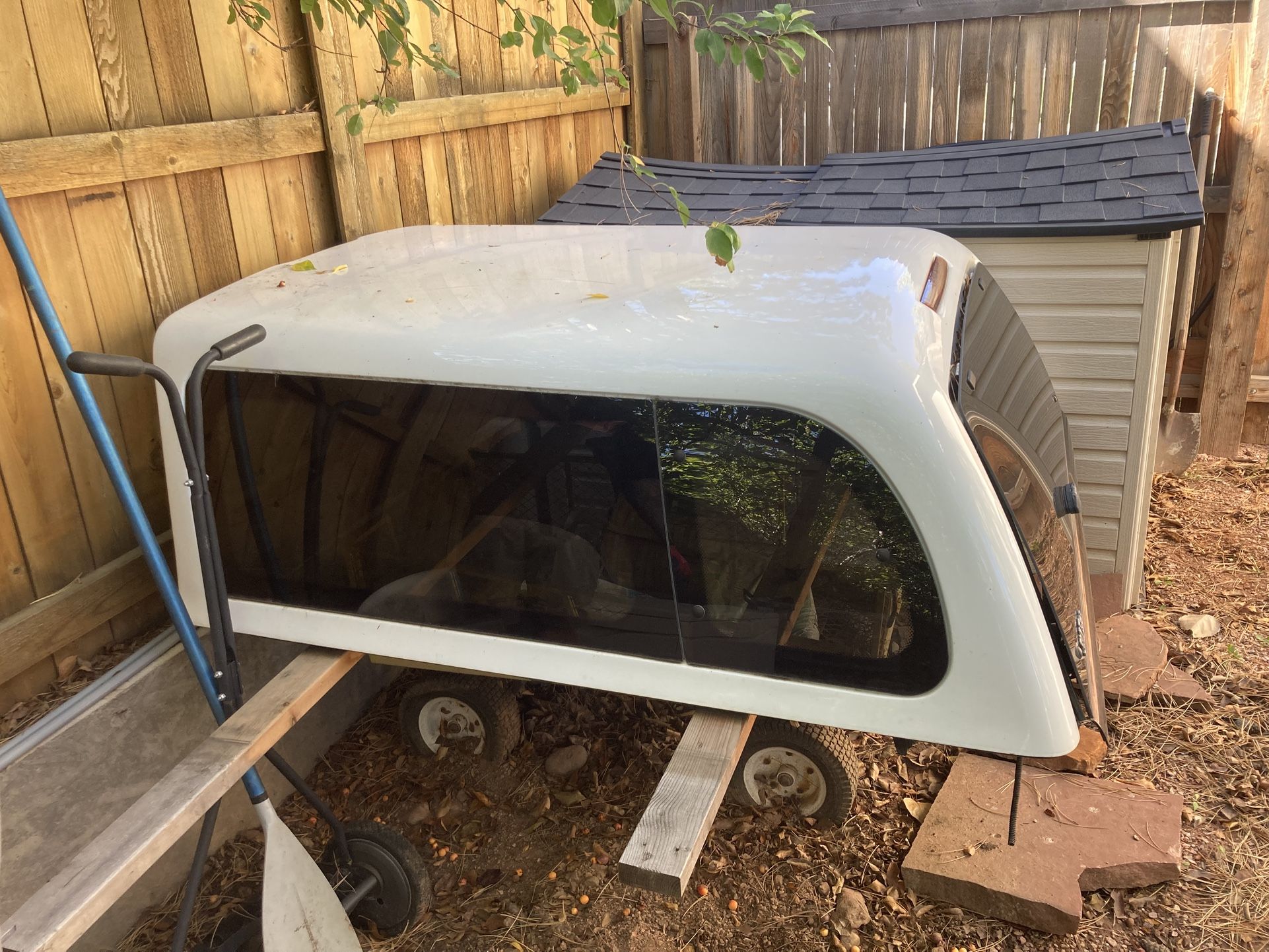 5’ Snug Top , Camper Shell Topper