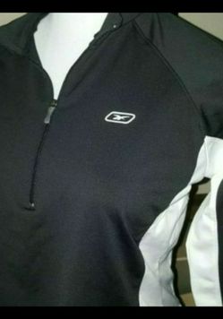 Reebok Pullover Black/White Shirt - Size Large Youth