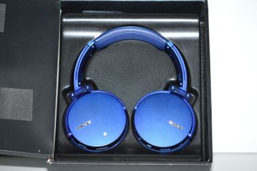 New Sony MDR-XB950BT Extra Bass Bluetooth Blue Stereo Excellent wireless Headphones