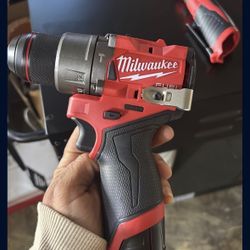 Milwaukee Drill And Ratchet Wrench  