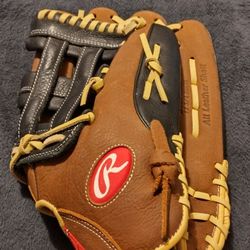 Rawlings 12.75'' Premium Series Glove Right Handed in Excellent condition $40 Firm