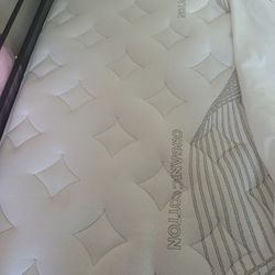 Queen Size Mattress 