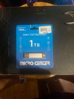 Micro Center 1TB 2-in-1 SSD Flash Drive