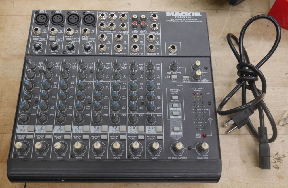 MACKIE MIXER 1202-VIZPRO PRE OWNED 880947-2