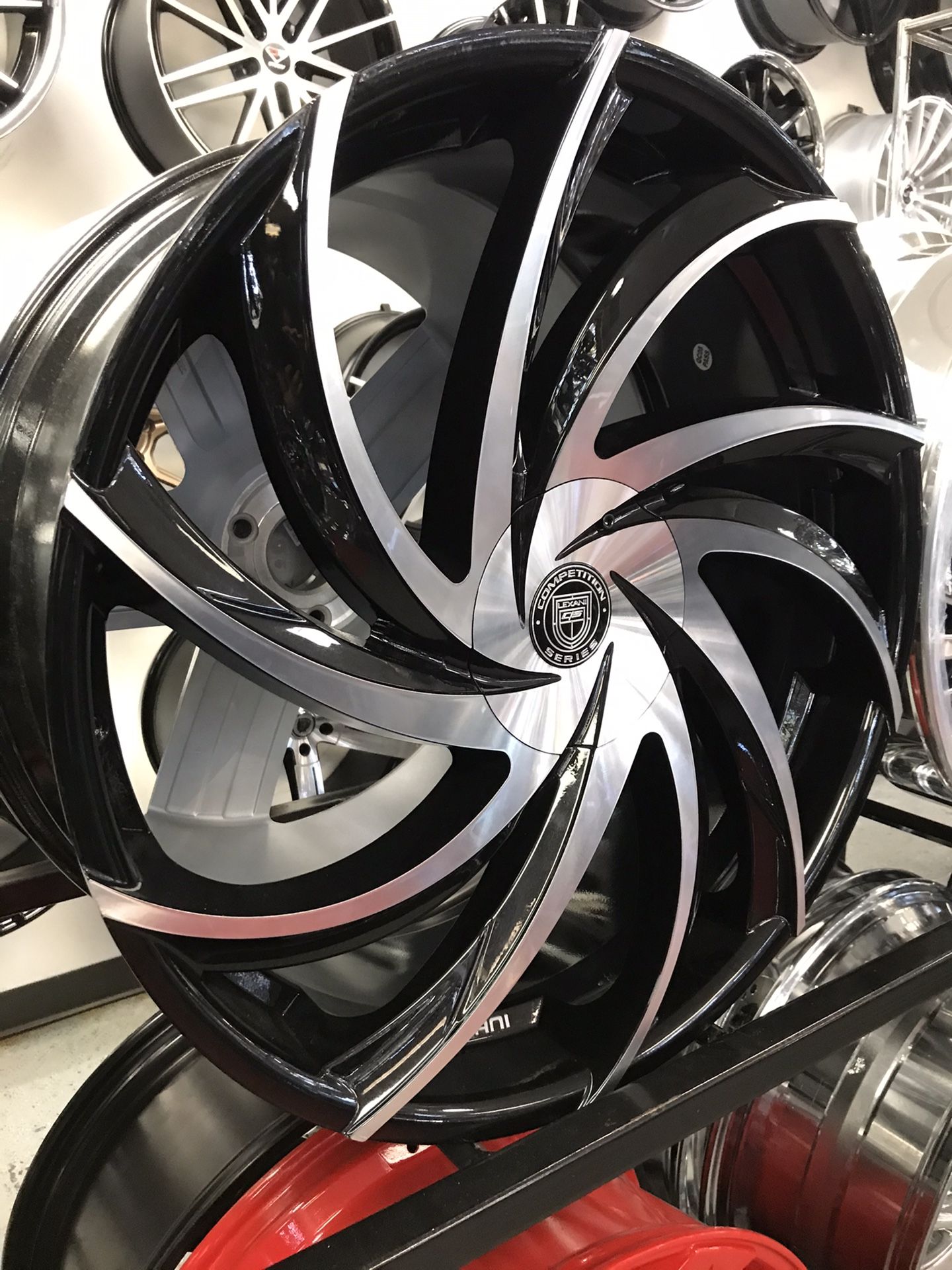 Lexany Twisted 26” Black Machine for ESCALADE and TAHOE