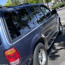 1998 Ford Explorer