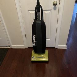 Simplicity Freedom Vacuum Cleaner 