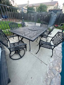 7 pc patio set very good quality