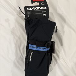 Women’s Small GORETEX MITTENS By Dakine 