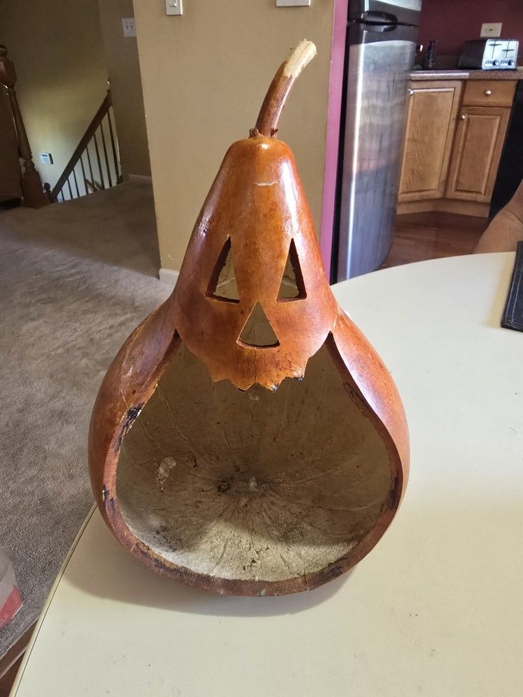 HALLOWEEN π GHORD VINTAGE CANDLE HOLDER