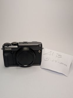 Fujifilm GFX 50R Medium Format Camera + Extras